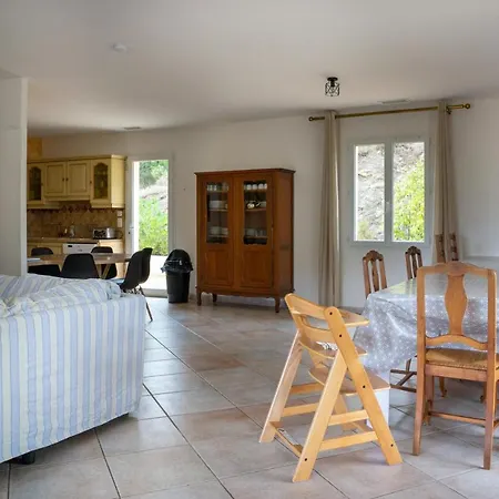 Familiale, Piscine, Vue Imprenable -en Ete La Location Est De Samedi A Samedi- Villa *