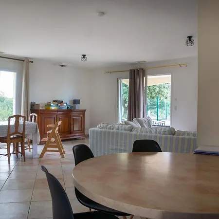 Familiale, Piscine, Vue Imprenable -en Ete La Location Est De Samedi A Samedi-