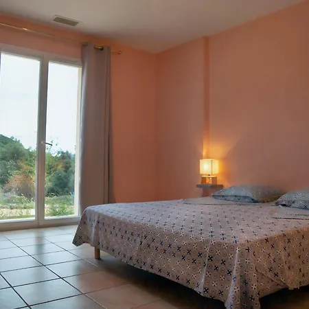 Vila Familiale, Piscine, Vue Imprenable -en Ete La Location Est De Samedi A Samedi- Saint Jean du Pin